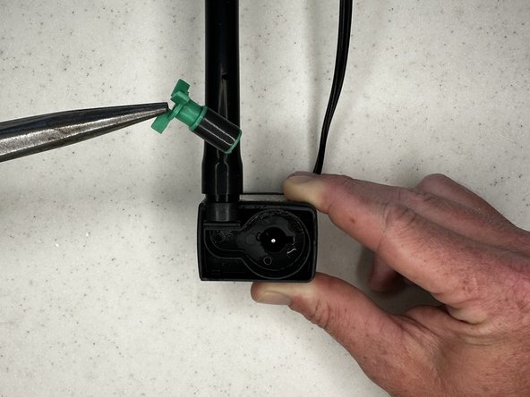 Fast Fix Fluval Spec V Impeller Replacement: step 8, image 2 of 2