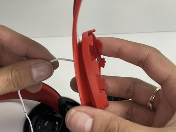 Beats Studio3 Wireless Hinge Replacement: crwdns2935265:015crwdnd2935265:02crwdnd2935265:02crwdne2935265:0