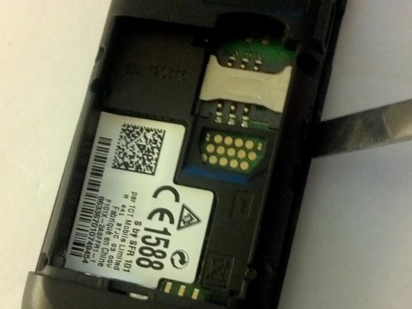 Disassembling S by SFR 101 Made in China, Phone: step 1, image 3 of 3