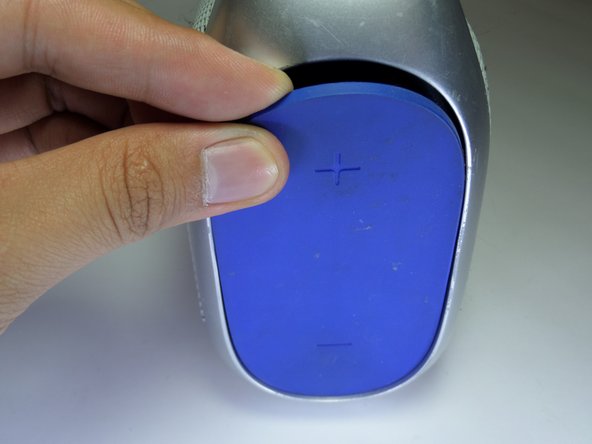 Logitech UE Boombox Speaker Grille Replacement: crwdns2935265:06crwdnd2935265:02crwdnd2935265:02crwdne2935265:0