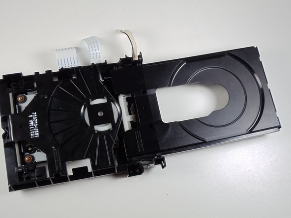 Samsung DVD-P230 Tray Motor Replacement, Tray Motor: crwdns2935265:011crwdnd2935265:02crwdnd2935265:02crwdne2935265:0