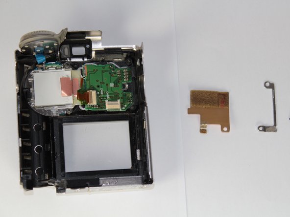 Fujifilm FinePix 4700 Zoom Button Circuit Board Replacement: crwdns2935265:07crwdnd2935265:03crwdnd2935265:03crwdne2935265:0