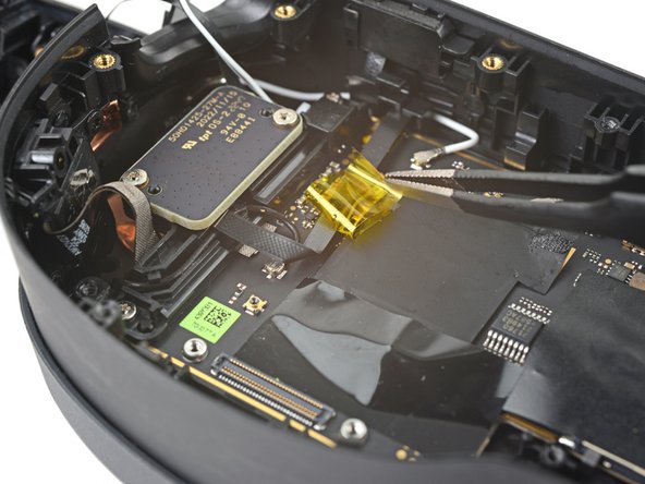 HTC Vive XR Elite Motion Sensor Replacement, Peel the tape: crwdns2935265:046crwdnd2935265:02crwdnd2935265:03crwdne2935265:0