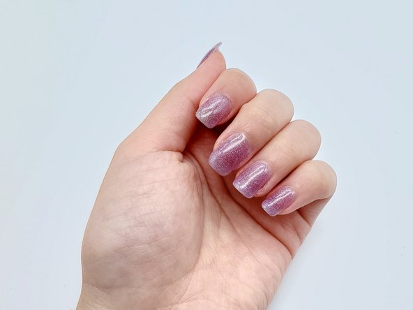 How to Fix a Cracked Fingernail: crwdns2935265:07crwdnd2935265:03crwdnd2935265:03crwdne2935265:0