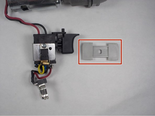 Ryobi P235 Direction of Rotation Selector Replacement: crwdns2935265:07crwdnd2935265:02crwdnd2935265:02crwdne2935265:0