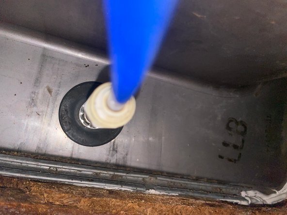 How to Repair a Loose Modern Gooseneck Water Faucet: crwdns2935265:03crwdnd2935265:03crwdnd2935265:03crwdne2935265:0