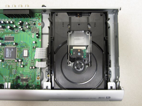 Remove Stuck Disc from Samsung P241: crwdns2935265:08crwdnd2935265:03crwdnd2935265:03crwdne2935265:0