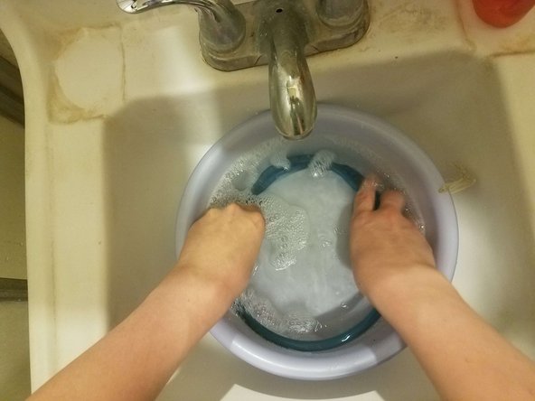 Hydration Pack Bladder Hose Bite Valve Replacement: 手順 3、 3の画像 3