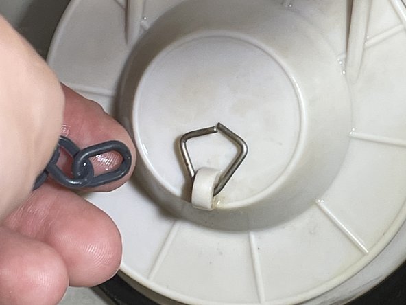 Toilet Pull Chain Spring Clasp Replacement, Disassembling Toilet Pull Chain Spring Clasp Bottom Part: 手順 5、 3の画像 3