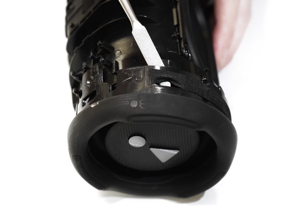 JBL Charge 5 Motherboard Replacement, Passive Bass Radiators: crwdns2935265:019crwdnd2935265:02crwdnd2935265:03crwdne2935265:0