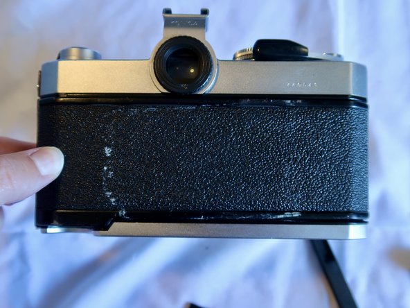 Canon AE-1 Program Light Seal Replacement: crwdns2935265:08crwdnd2935265:02crwdnd2935265:03crwdne2935265:0