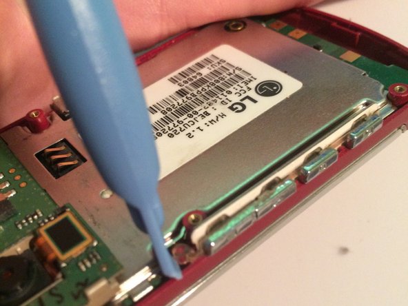 LG Shine Complete Disassembly., Button Strip and Camera: Schritt 6, Bild 1 von 3