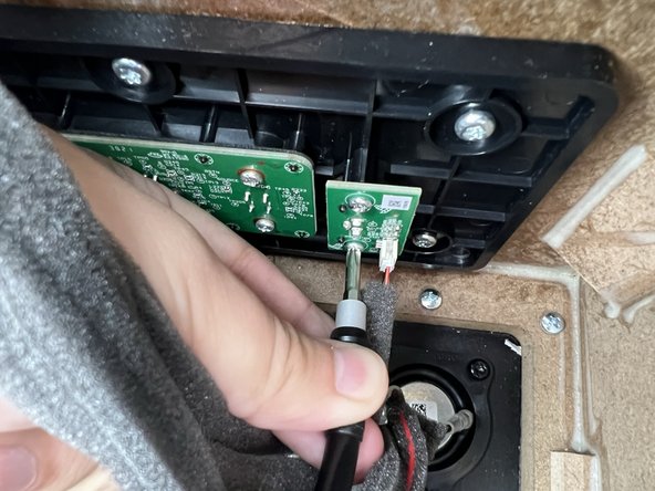 Marshall Stanmore II AUX Board Replacement: crwdns2935265:05crwdnd2935265:02crwdnd2935265:02crwdne2935265:0