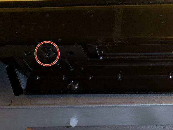 Samsung Induction Cooktop NE63B8211SS Right Power Inverter Replacement, Lift Cooktop From Stove & Remove Screws: crwdns2935265:07crwdnd2935265:03crwdnd2935265:03crwdne2935265:0