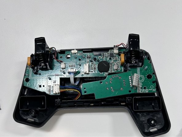 Mad Catz FightPad PRO Joystick Replacement, Step 6: crwdns2935265:06crwdnd2935265:02crwdnd2935265:02crwdne2935265:0