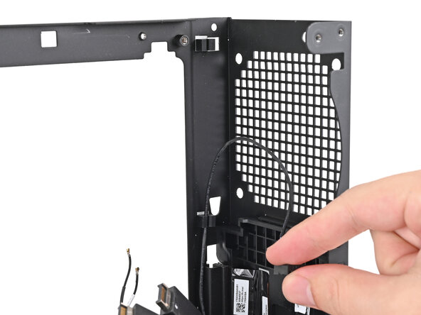 Framework Desktop Antennas Replacement, Reroute the power button cable: Schritt 31, Bild 2 von 3