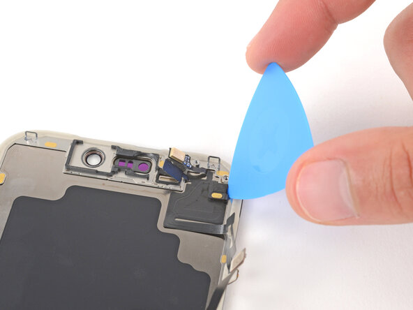 iPhone 17 Pro Screen Replacement, Remove the sensors: crwdns2935265:028crwdnd2935265:01crwdnd2935265:03crwdne2935265:0