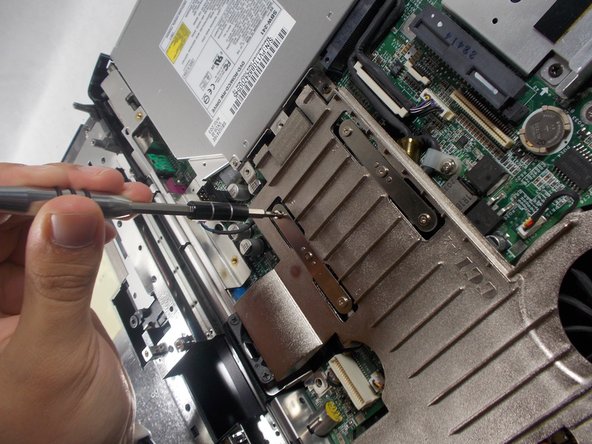 HP Pavilion ze5000 Primary Fan Replacement: crwdns2935265:019crwdnd2935265:02crwdnd2935265:03crwdne2935265:0