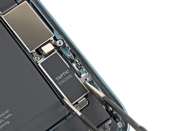iPhone 16 Plus Loudspeaker Replacement, Install the Taptic Engine: crwdns2935265:031crwdnd2935265:02crwdnd2935265:03crwdne2935265:0