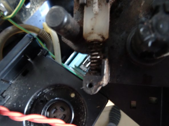 Nivona Caferomatica 770 Drainageventil tauschen: crwdns2935265:011crwdnd2935265:02crwdnd2935265:03crwdne2935265:0