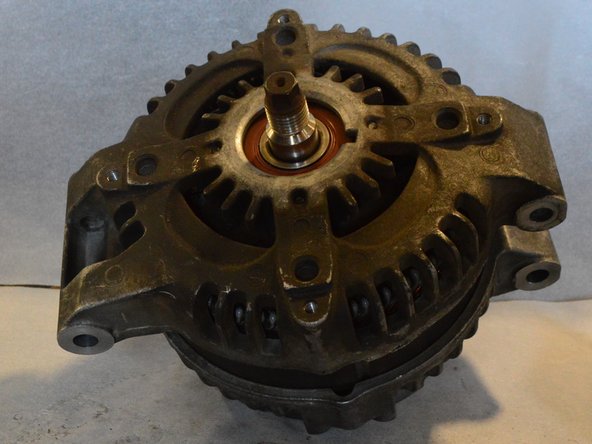 Honda CSC29 Stator Replacement: passo 12, immagine 2 di 2