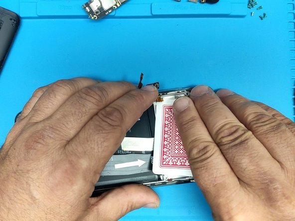 Redmi Note 9 Pro - Reboots, Power On flex Replacement, Power on and volume buttons flex cable removal: crwdns2935265:06crwdnd2935265:02crwdnd2935265:03crwdne2935265:0