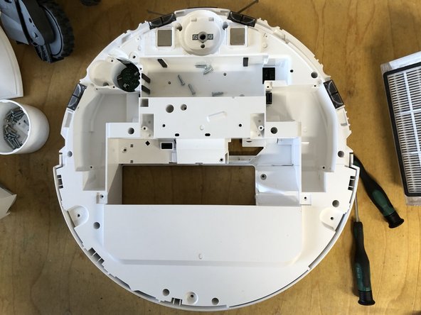 Xiaomi ROBOROCK S50200 complete disassembly, Remove the left wheel drive unit: crwdns2935265:015crwdnd2935265:03crwdnd2935265:03crwdne2935265:0