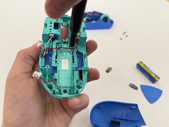 Logitech G305 Lightspeed Mouse Switch Replacement: step 5, image 2 of 2