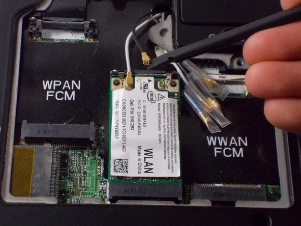 Dell Vostro 1700 Wi-Fi Card Replacement: crwdns2935265:03crwdnd2935265:02crwdnd2935265:03crwdne2935265:0