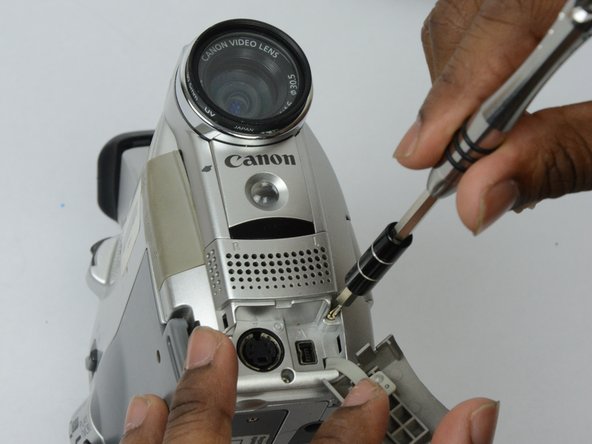 Canon ZR70MC LCD Component Replacement: crwdns2935265:04crwdnd2935265:03crwdnd2935265:03crwdne2935265:0