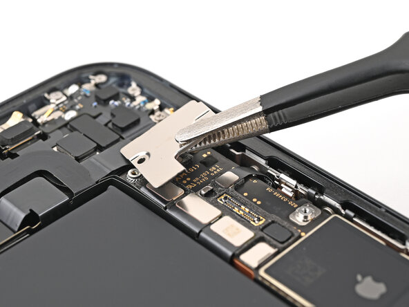 iPhone 16e Earpiece Speaker Replacement