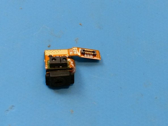 Alcatel Go Play (7048W) Teardown, The board and more: crwdns2935265:018crwdnd2935265:02crwdnd2935265:03crwdne2935265:0