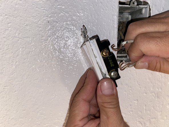 Illuminated Light Switch Replacement: crwdns2935265:03crwdnd2935265:02crwdnd2935265:02crwdne2935265:0