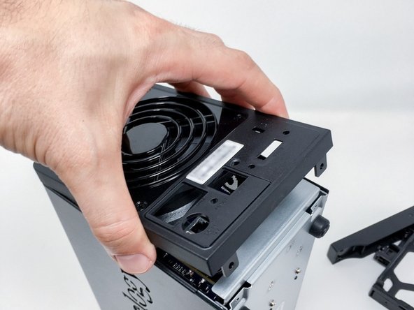 SYNOLOGY DS718+ Teardown