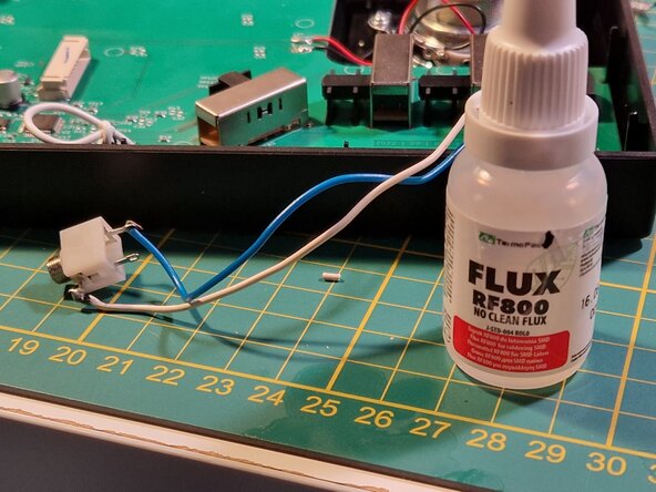 Stylophone Beat analog sync out MOD, Soldering to the 3.5mm jack: crwdns2935265:06crwdnd2935265:02crwdnd2935265:02crwdne2935265:0