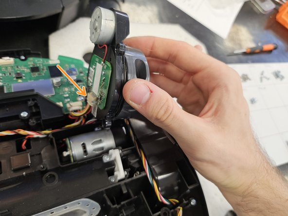 Roborock Q5 Pro: Laser Distance Sensor Replacement, Remove the LDS.: crwdns2935265:012crwdnd2935265:03crwdnd2935265:03crwdne2935265:0