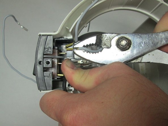 Braun Aromaster KF440 Heating Element Replacemen, Remove switch wires: crwdns2935265:09crwdnd2935265:03crwdnd2935265:03crwdne2935265:0