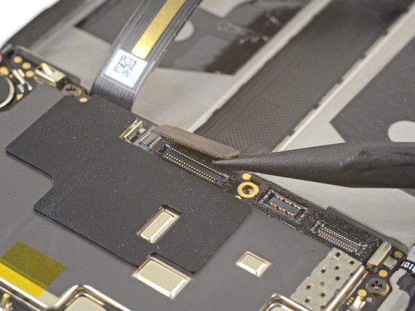 OnePlus 5 Volume and Power Button Replacement, Motherboard: crwdns2935265:018crwdnd2935265:02crwdnd2935265:02crwdne2935265:0