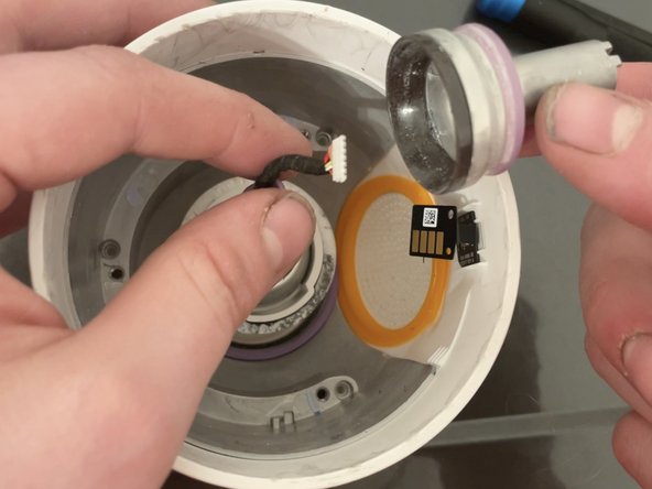 Nest IQ Outdoor Camera Module Disassembly, Remove Power Cord Housing: 手順 16、 3の画像 3