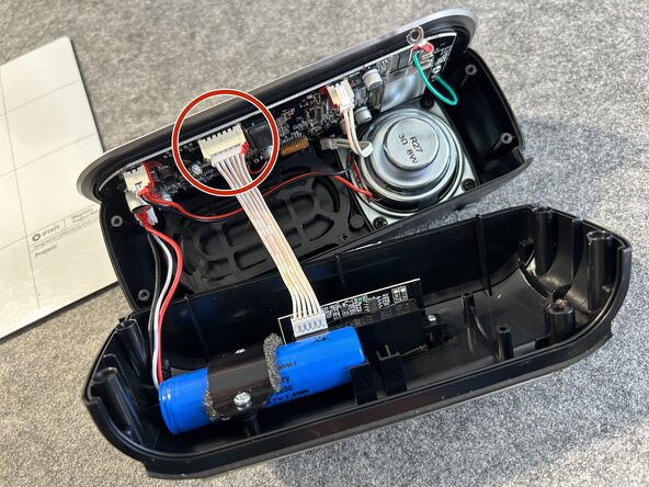 TechniSat Viola BT 1 battery replacement, Disconnect the main board: crwdns2935265:06crwdnd2935265:02crwdnd2935265:03crwdne2935265:0