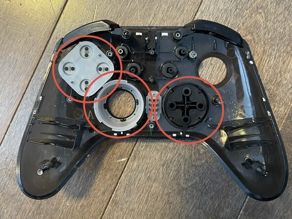 GameSir T4 Pro Teardown, Removing the rest of the front panel: step 8, image 1 of 3