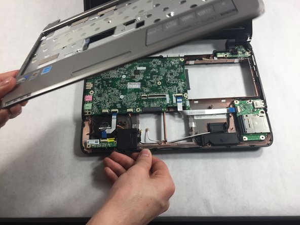 Acer Aspire One 751h-1948 Fan Replacement: crwdns2935265:014crwdnd2935265:03crwdnd2935265:03crwdne2935265:0