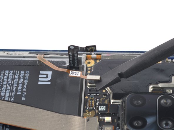 Xiaomi Redmi Note 9S Battery Replacement, Disconnect the power and volume button cable: 手順 13、 3の画像 2