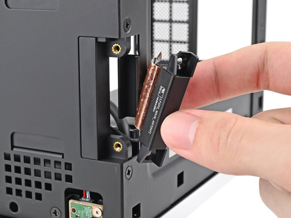 Framework Desktop Antennas Replacement, Remove the right antenna: Schritt 39, Bild 2 von 3