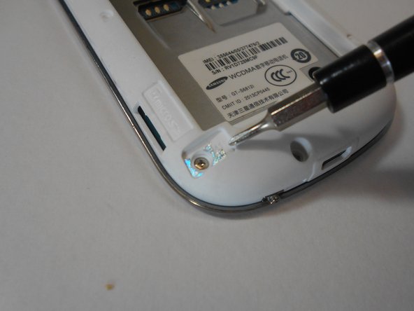 Samsung Galaxy Fame S6812i Vibration Unit Replacement, Remove the Mid-Frame: crwdns2935265:03crwdnd2935265:02crwdnd2935265:03crwdne2935265:0