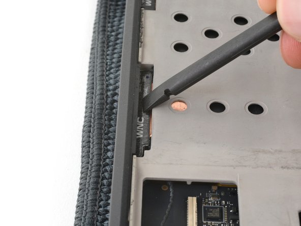 Steam Deck OLED Front Shell Replacement, Separate the antennas: crwdns2935265:088crwdnd2935265:03crwdnd2935265:03crwdne2935265:0