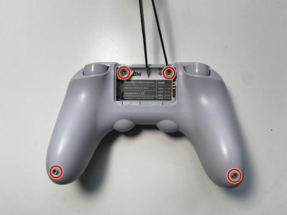 8BitDo SN30 Pro+ Controller Buttons Replacement, Remove Screws: passo 3, immagine 2 di 2