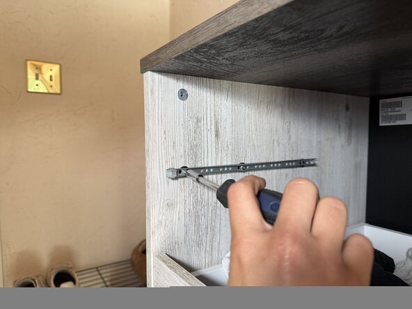 Ashley Furniture's 5 Drawer Chest Drawer Slide Replacement: crwdns2935265:04crwdnd2935265:02crwdnd2935265:03crwdne2935265:0