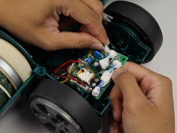 Shark Rocket Powerhead AH401 Motherboard Replacement: crwdns2935265:011crwdnd2935265:02crwdnd2935265:03crwdne2935265:0