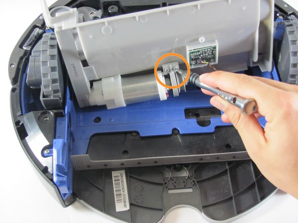 iRobot Roomba 655 Pet Series Brush Motor Replacement: crwdns2935265:07crwdnd2935265:02crwdnd2935265:02crwdne2935265:0